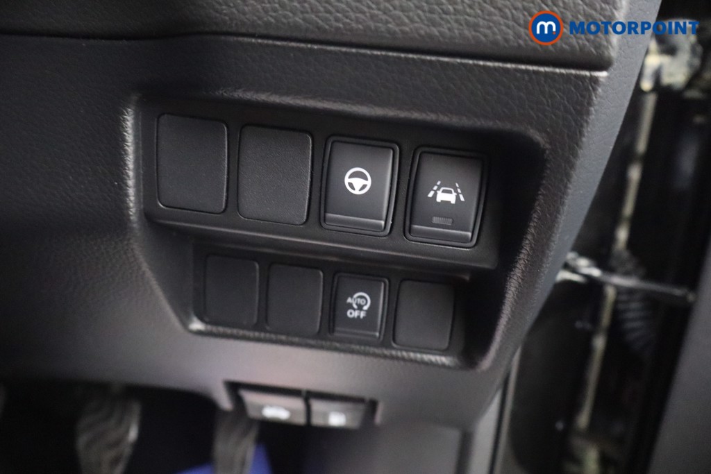 Nissan Qashqai N-Tec Manual Petrol SUV - Stock Number (1654282) - 9th supplementary image