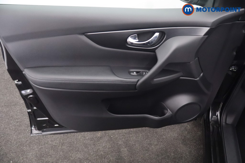 Nissan Qashqai N-Tec Manual Petrol SUV - Stock Number (1654282) - 38th supplementary image