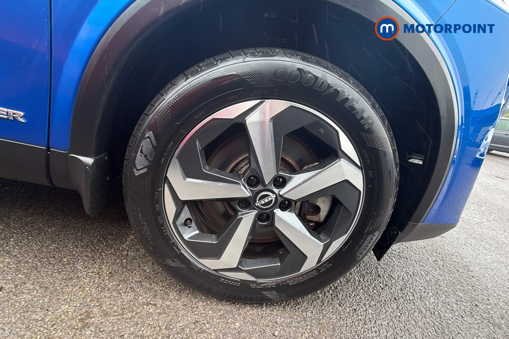 Nissan Qashqai N-Connecta Automatic Petrol-Electric Hybrid SUV - Stock Number (1658535) - 2nd supplementary image