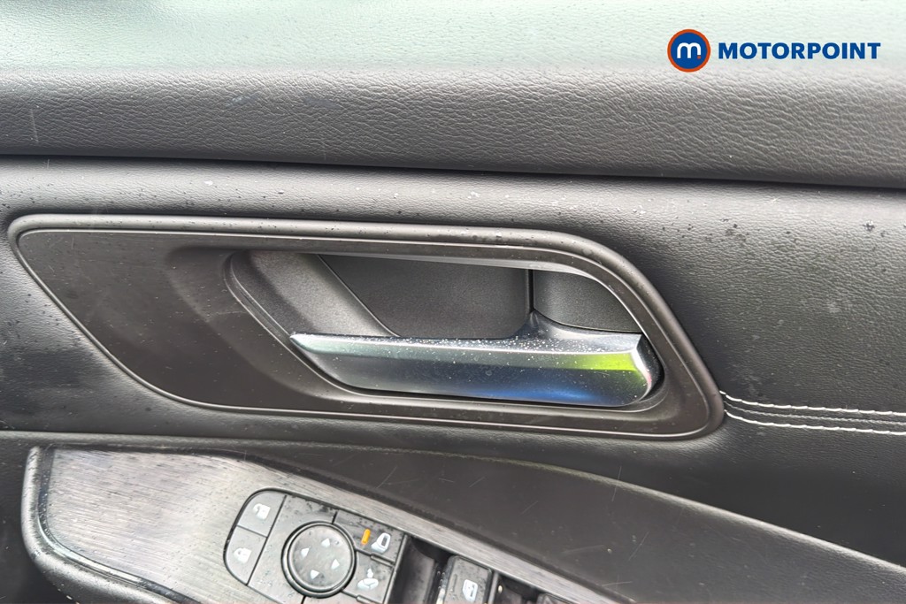Nissan Qashqai N-Connecta Automatic Petrol-Electric Hybrid SUV - Stock Number (1658535) - 4th supplementary image