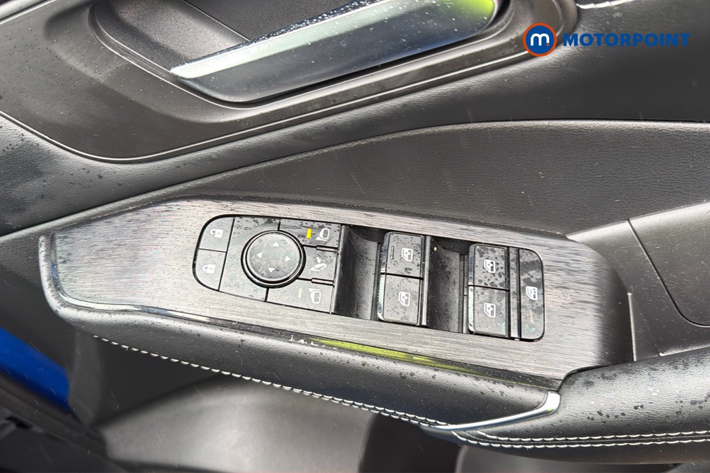 Nissan Qashqai N-Connecta Automatic Petrol-Electric Hybrid SUV - Stock Number (1658535) - 5th supplementary image