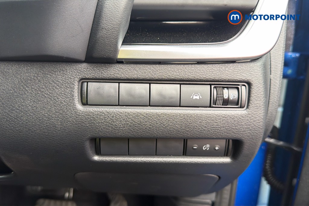 Nissan Qashqai N-Connecta Automatic Petrol-Electric Hybrid SUV - Stock Number (1658535) - 17th supplementary image