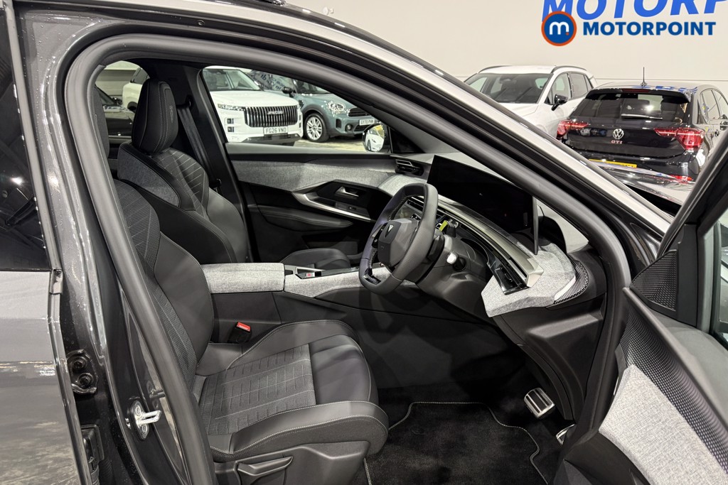 Peugeot 5008 GT Automatic Petrol SUV - Stock Number (1666297) - 1st supplementary image