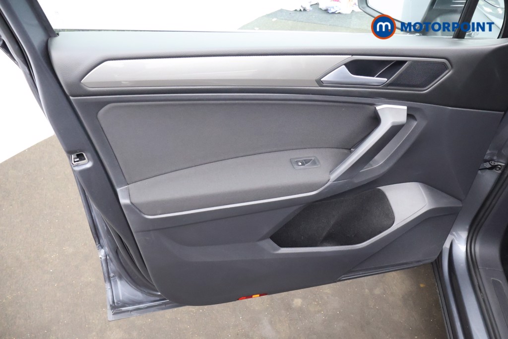 Volkswagen Tiguan Allspace Life Automatic Petrol SUV - Stock Number (1666347) - 33rd supplementary image
