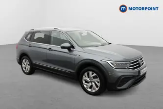 Volkswagen Tiguan Allspace Life Automatic Petrol SUV - Stock Number (1666347) - Drivers side front corner