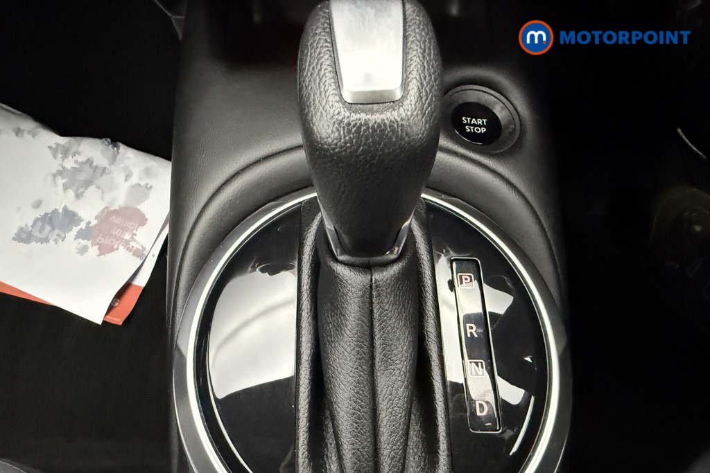 Nissan Juke N-Connecta Automatic Petrol-Electric Hybrid SUV - Stock Number (1666947) - 10th supplementary image