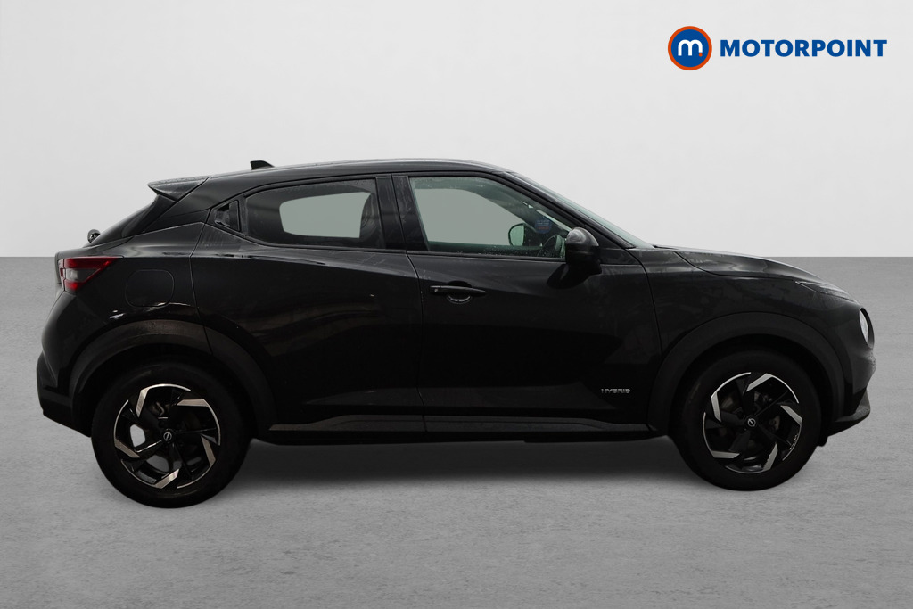 Nissan Juke N-Connecta Automatic Petrol-Electric Hybrid SUV - Stock Number (1666947) - Drivers side