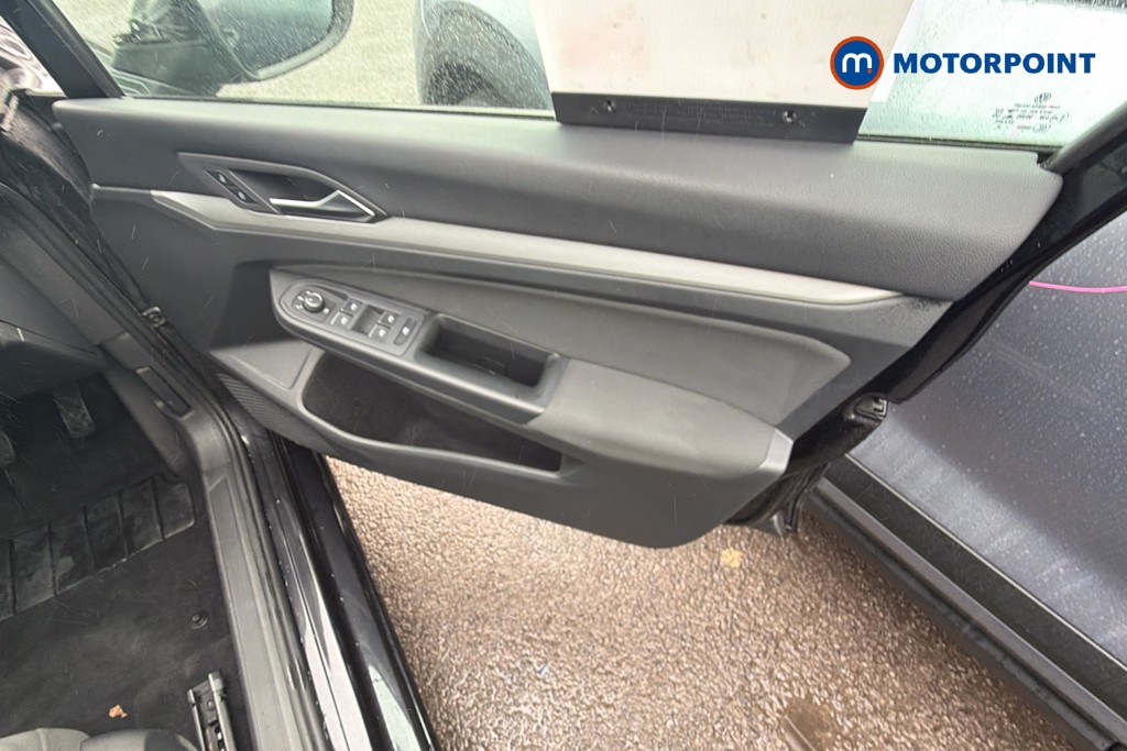 Volkswagen Golf Life Manual Petrol Hatchback - Stock Number (1671942) - 1st supplementary image