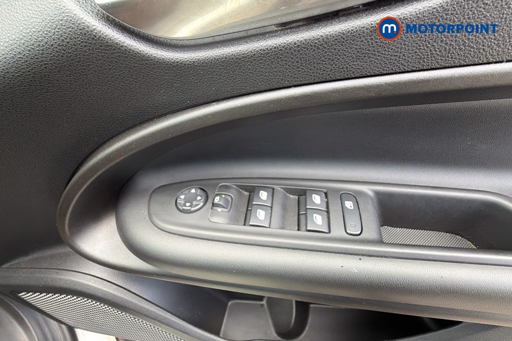 Jeep Avenger Altitude Manual Petrol SUV - Stock Number (1672038) - 4th supplementary image