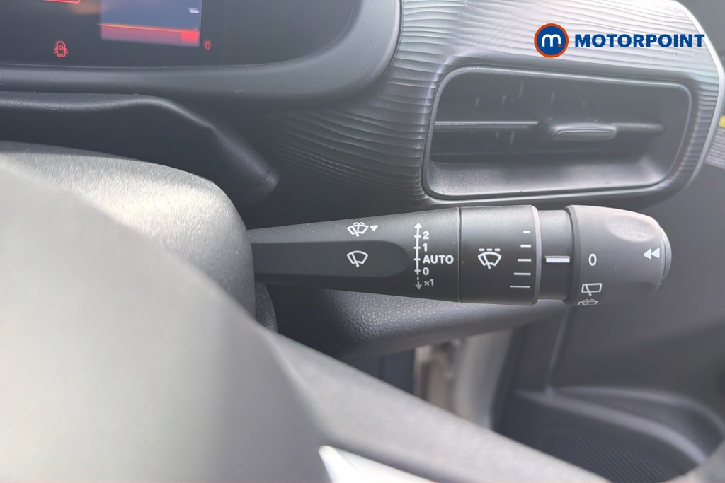 Jeep Avenger Altitude Manual Petrol SUV - Stock Number (1672038) - 11th supplementary image