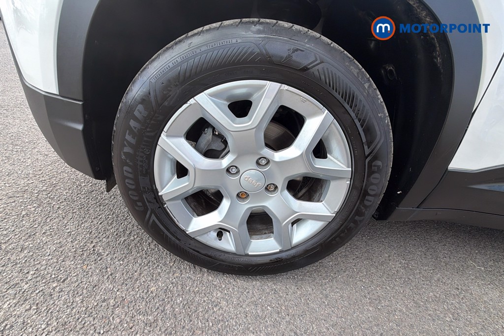 Jeep Avenger Altitude Manual Petrol SUV - Stock Number (1672038) - 38th supplementary image