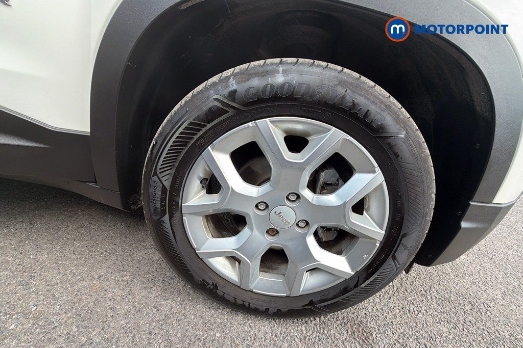 Jeep Avenger Altitude Manual Petrol SUV - Stock Number (1672038) - 1st supplementary image