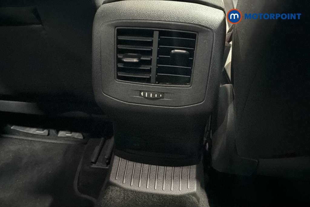 Volkswagen T-Roc SEL Manual Petrol SUV - Stock Number (1672591) - 28th supplementary image