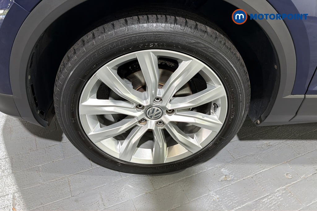 Volkswagen T-Roc SEL Manual Petrol SUV - Stock Number (1672591) - 44th supplementary image