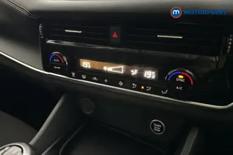 Nissan Qashqai Acenta Premium Manual Petrol SUV - Stock Number (1672631) - 12th supplementary image