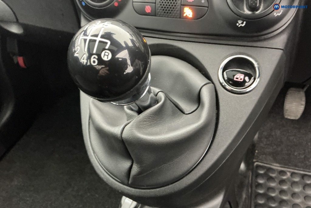 Fiat 500 1.0 Mild Hybrid 3Dr Manual Petrol Hatchback - Stock Number (1672790) - 16th supplementary image