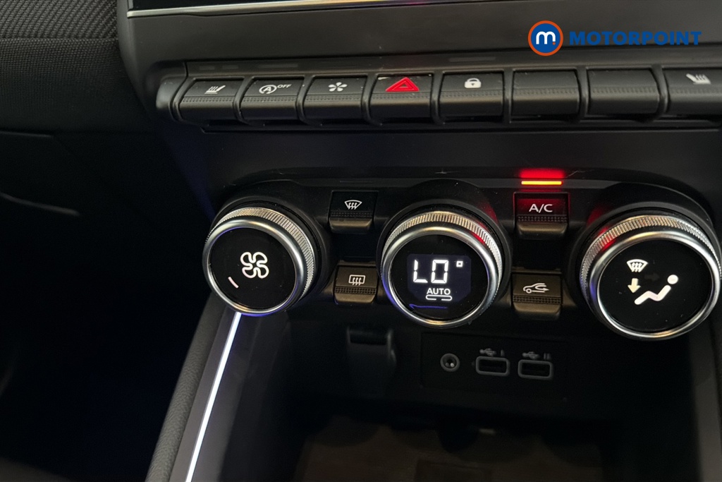 Renault Clio Esprit Alpine Manual Petrol Hatchback - Stock Number (1673030) - 12th supplementary image