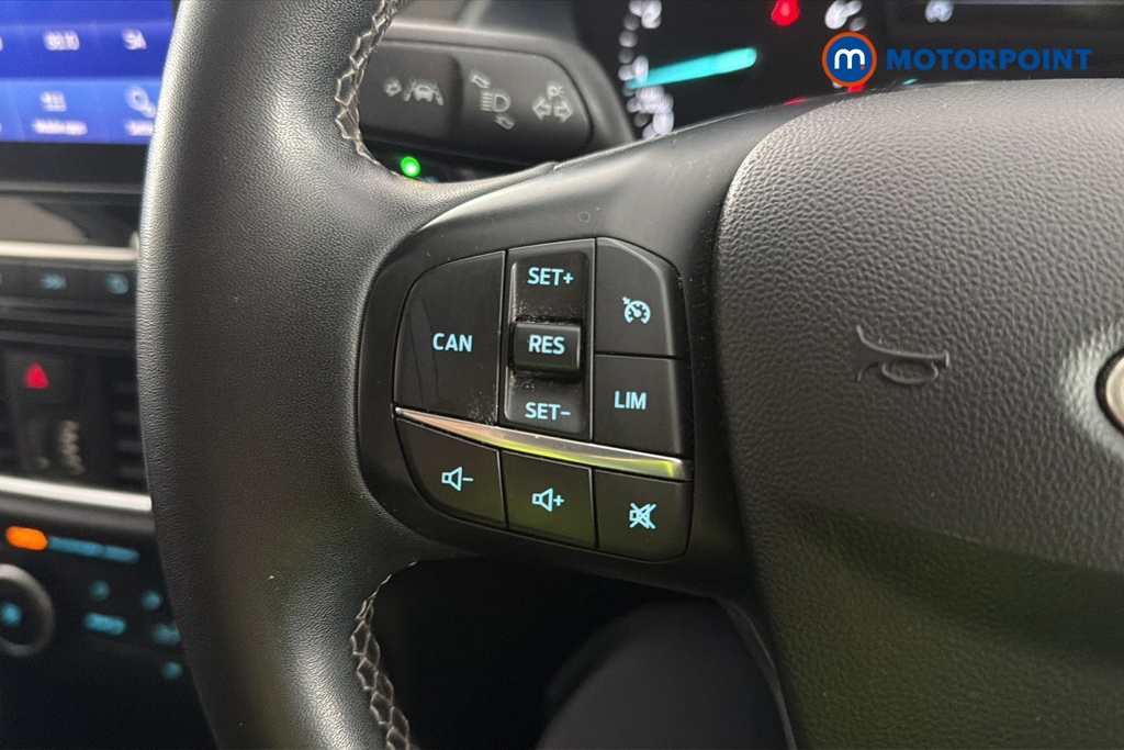 Ford Fiesta Titanium Manual Petrol Hatchback - Stock Number (1673055) - 4th supplementary image
