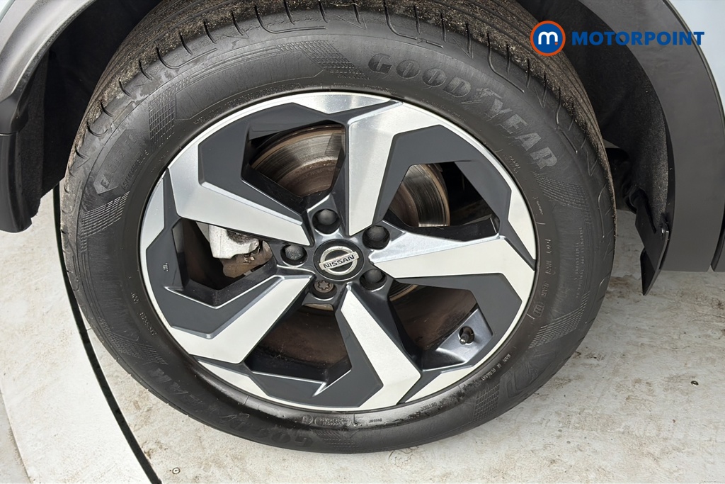 Nissan Qashqai N-Connecta Automatic Petrol SUV - Stock Number (1673155) - 46th supplementary image