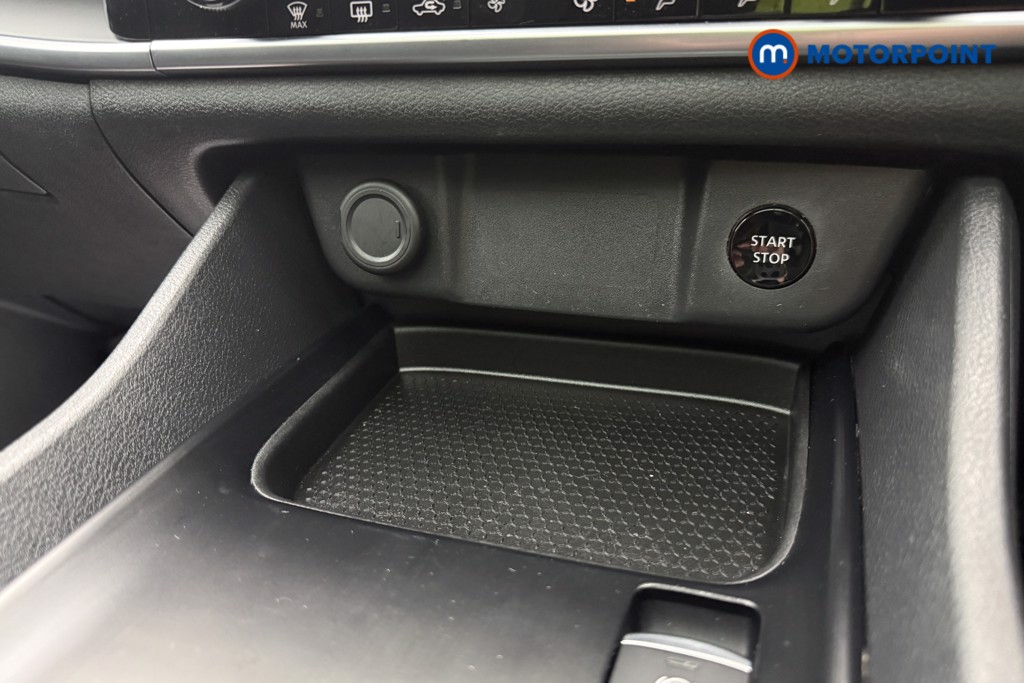 Nissan Qashqai Acenta Premium Automatic Petrol-Electric Hybrid SUV - Stock Number (1674029) - 14th supplementary image