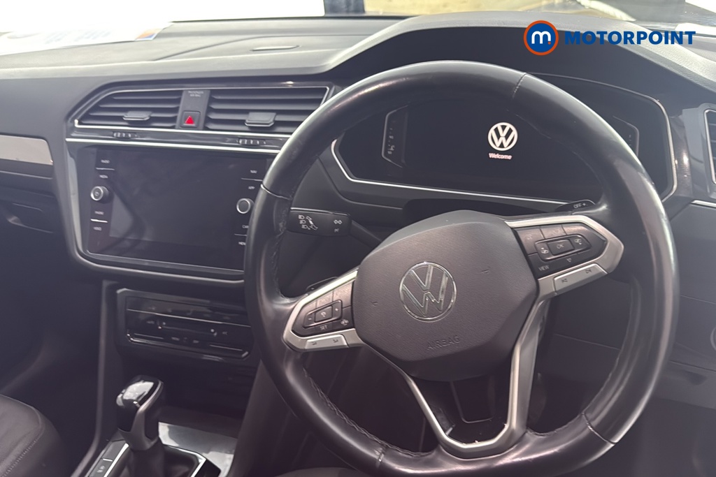 Volkswagen Tiguan Allspace Life Automatic Petrol SUV - Stock Number (1675756) - 1st supplementary image