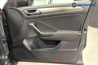 Volkswagen T-Roc SE Manual Petrol SUV - Stock Number (1676380) - 18th supplementary image