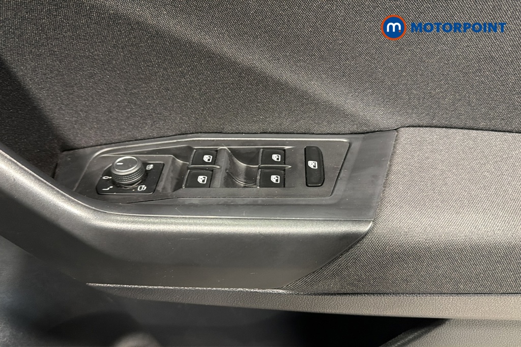 Volkswagen T-Roc SE Manual Petrol SUV - Stock Number (1676380) - 19th supplementary image