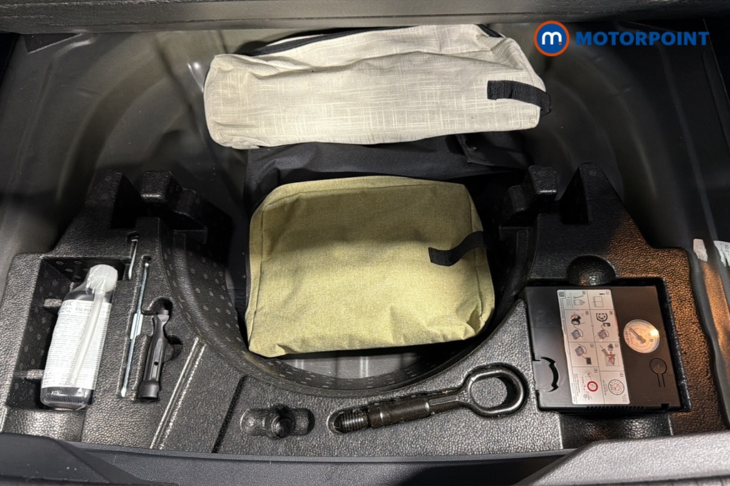 Volkswagen T-Roc SE Manual Petrol SUV - Stock Number (1676380) - 33rd supplementary image