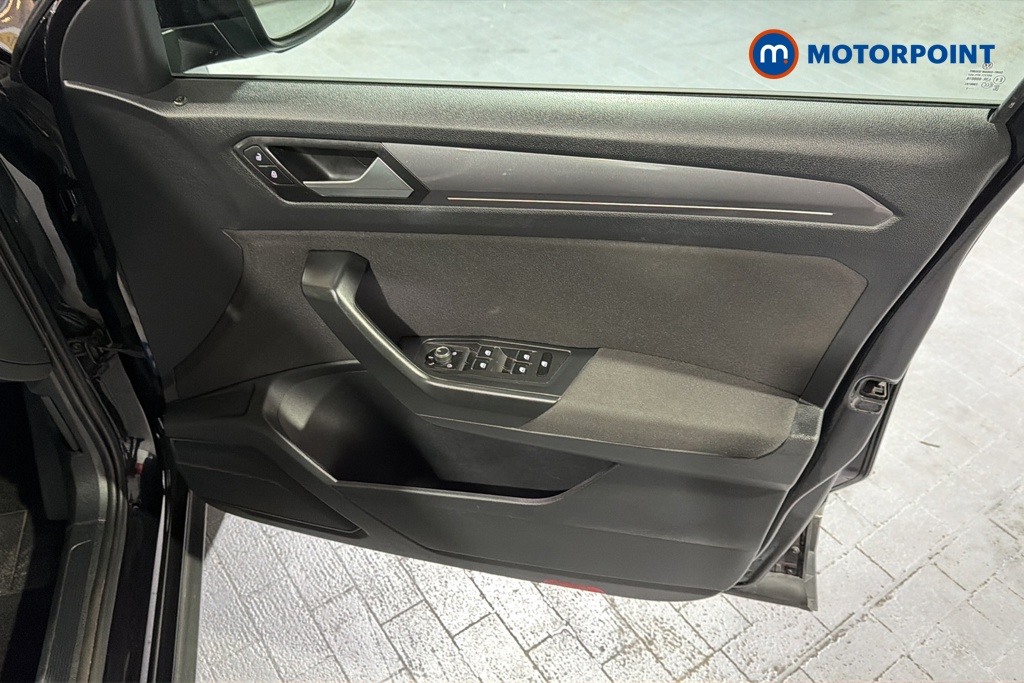 Volkswagen T-Roc SEL Automatic Petrol SUV - Stock Number (1676450) - 18th supplementary image