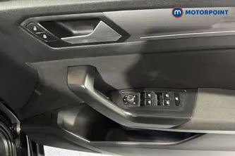Volkswagen T-Roc SEL Automatic Petrol SUV - Stock Number (1676450) - 19th supplementary image