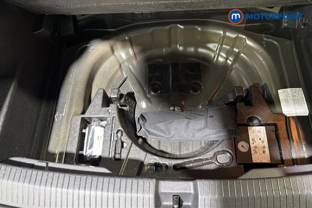 Volkswagen T-Roc SEL Automatic Petrol SUV - Stock Number (1676450) - 33rd supplementary image