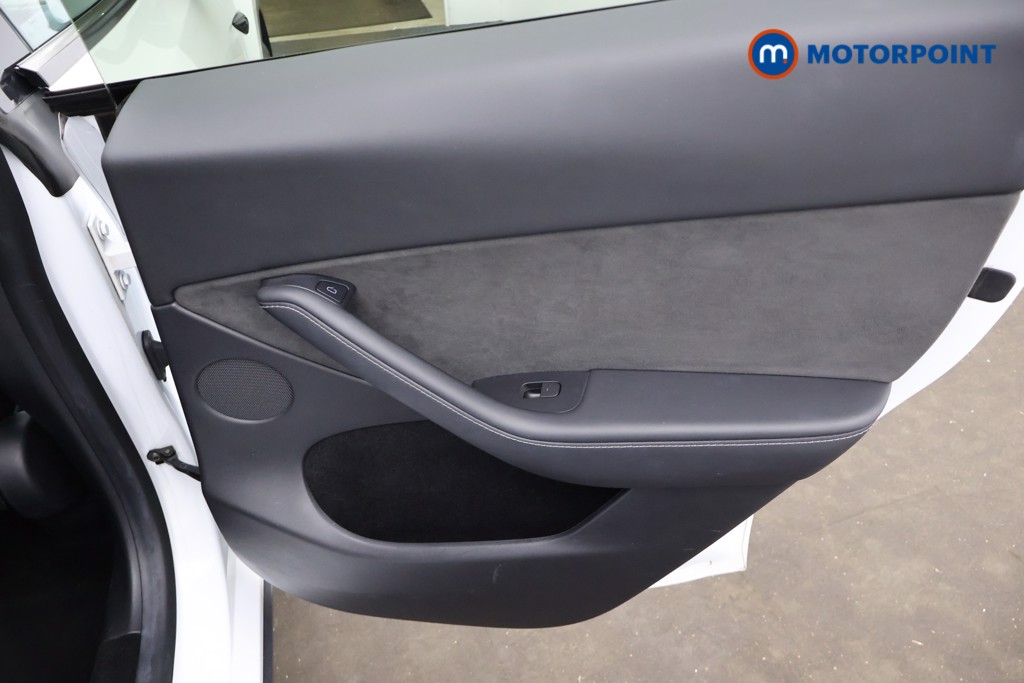 Tesla Model Y Long Range Automatic Electric SUV - Stock Number (1676593) - 26th supplementary image