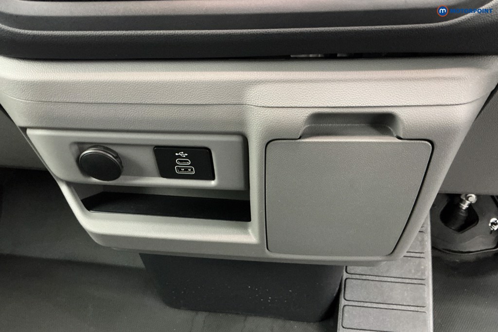 Ford Transit Custom Limited Automatic Electric Panel Van - Stock Number (1676633) - 12th supplementary image
