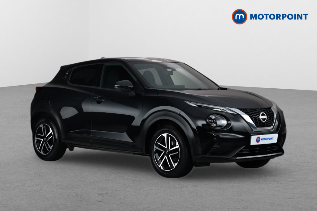 Nissan Juke N-Connecta Manual Petrol SUV - Stock Number (1676775) - Drivers side front corner
