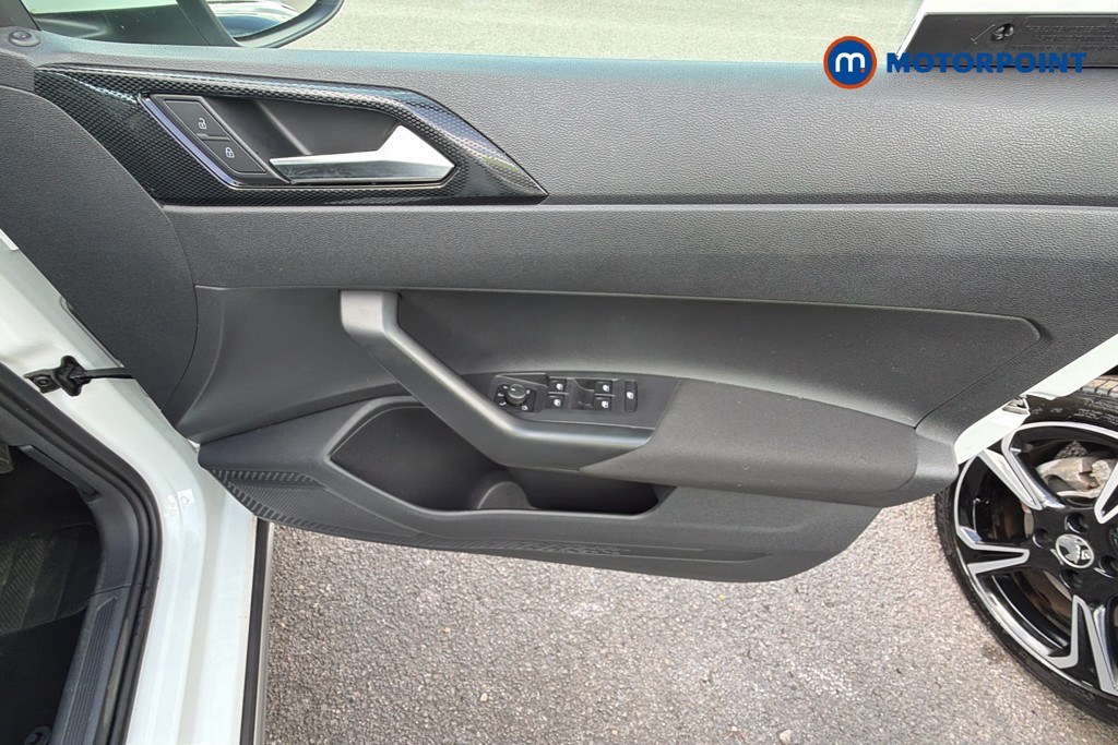 Volkswagen Taigo Life Manual Petrol SUV - Stock Number (1676784) - 1st supplementary image