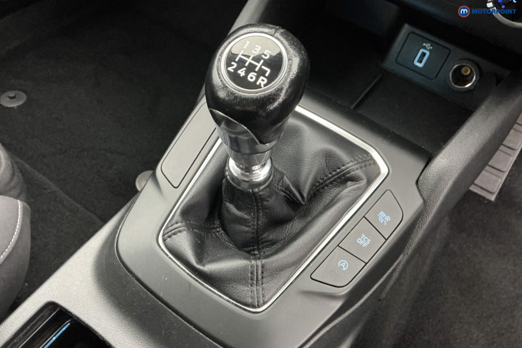Ford Focus Zetec Manual Petrol Hatchback - Stock Number (1677120) - 17th supplementary image
