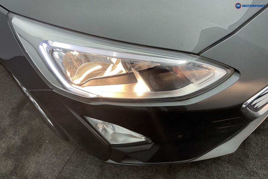 Ford Focus Zetec Manual Petrol Hatchback - Stock Number (1677120) - 31st supplementary image