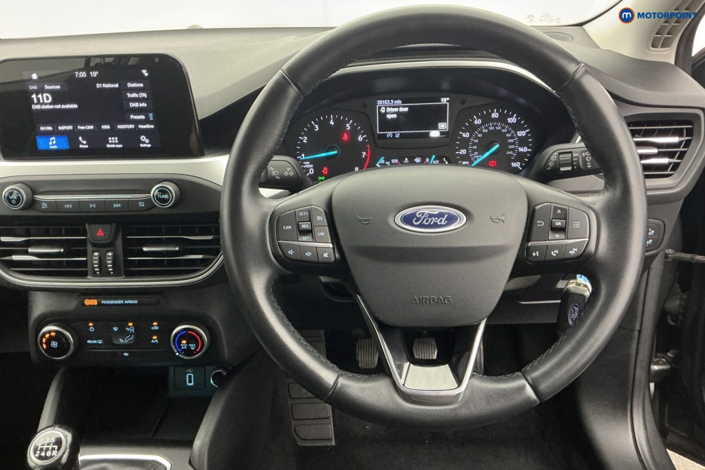 Ford Focus Zetec Manual Petrol Hatchback - Stock Number (1677120) - 1st supplementary image