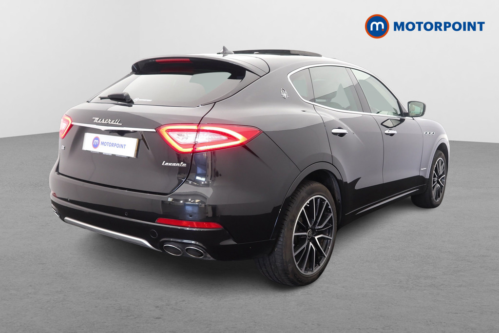 Maserati Levante Granlusso Automatic Diesel SUV - Stock Number (1677134) - Drivers side rear corner