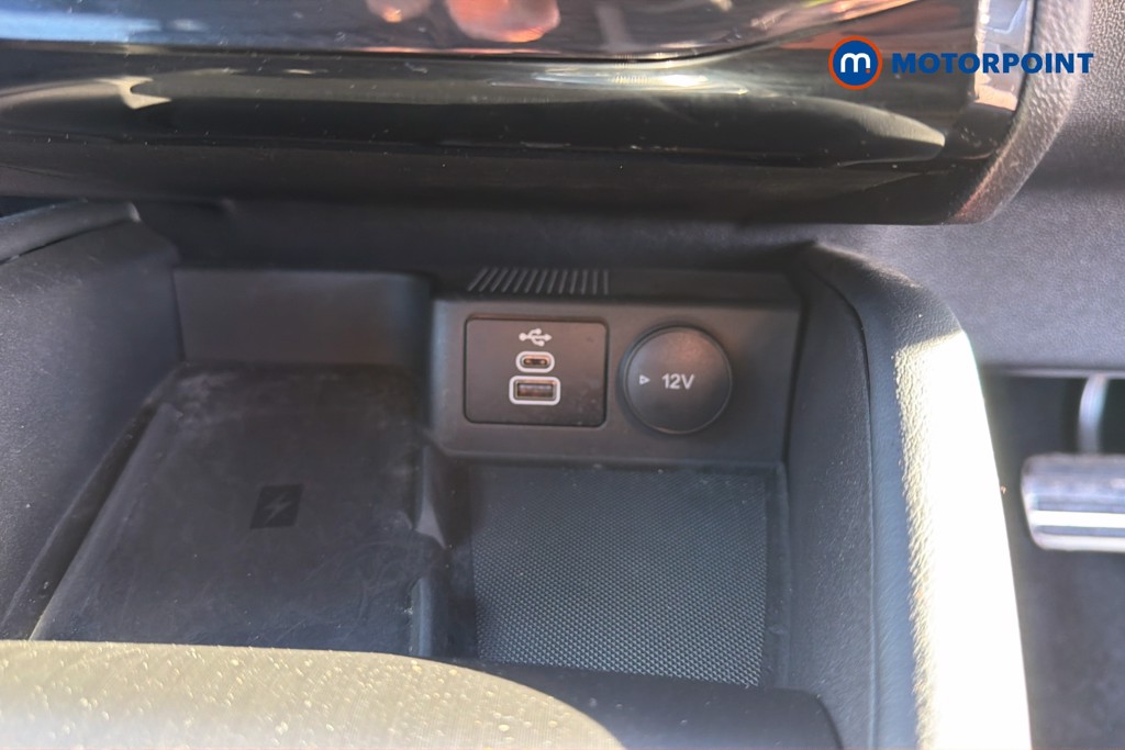 Ford Kuga St-Line Automatic Petrol Plug-In Hybrid SUV - Stock Number (1677540) - 17th supplementary image
