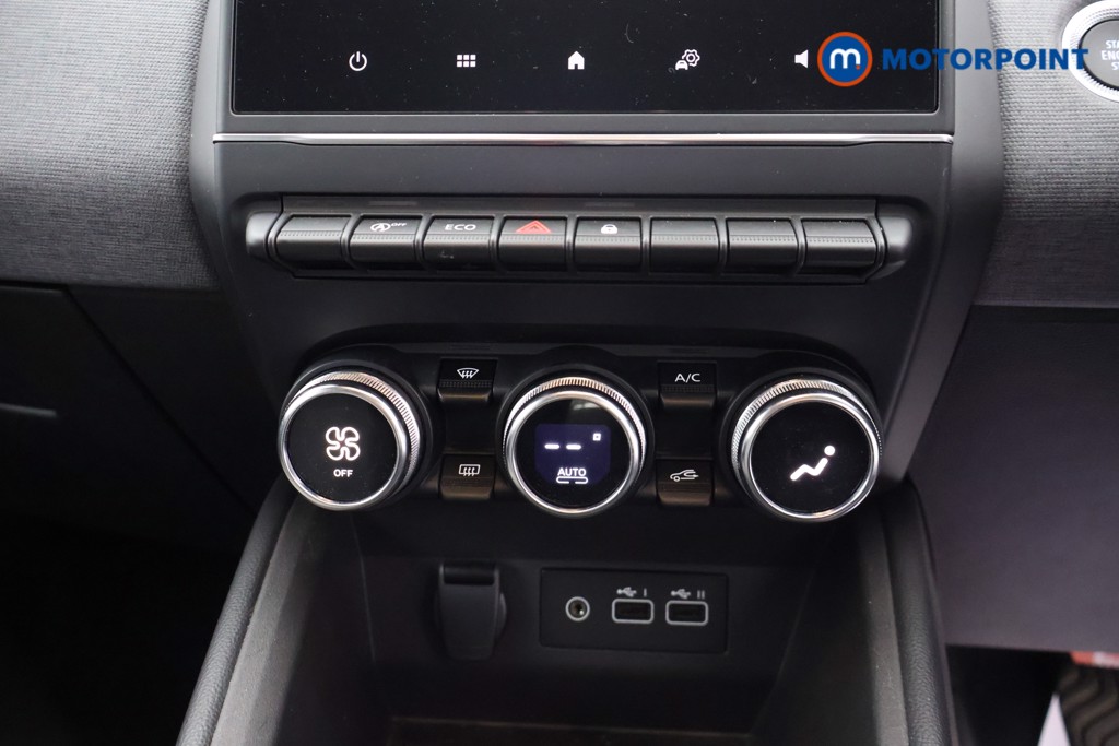 Renault Clio Evolution Manual Petrol Hatchback - Stock Number (1677839) - 13th supplementary image