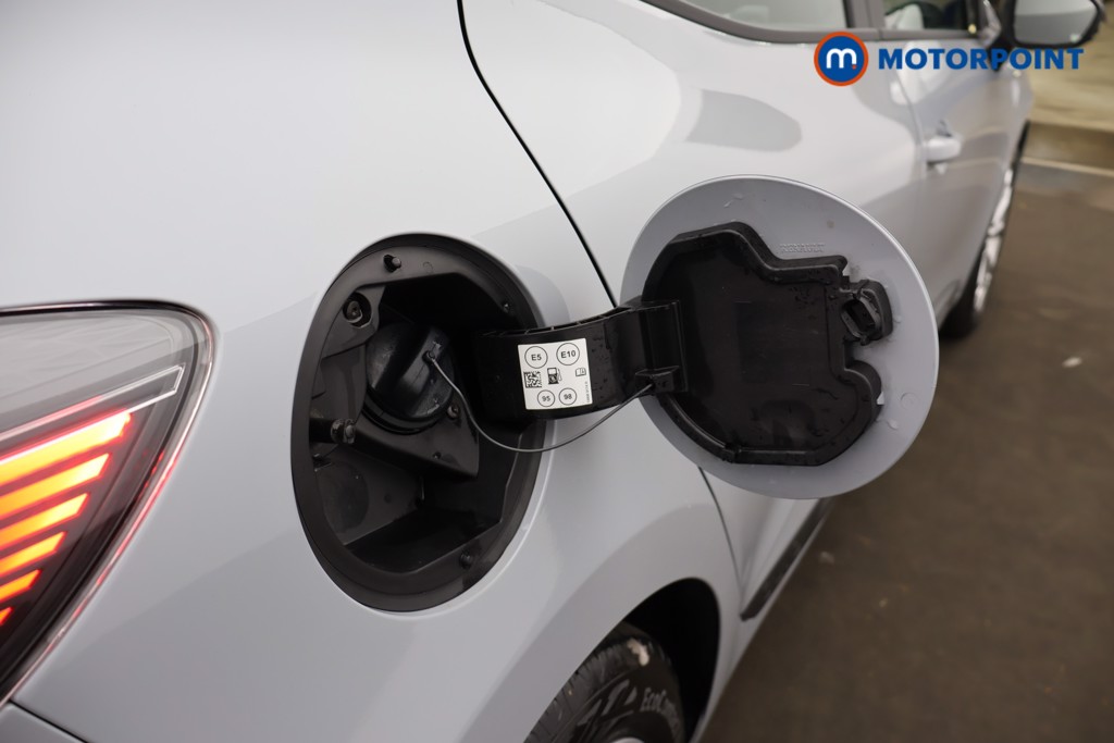 Renault Clio Evolution Manual Petrol Hatchback - Stock Number (1677839) - 26th supplementary image