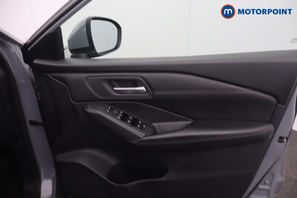 Nissan Qashqai Acenta Premium Manual Petrol SUV - Stock Number (1678143) - 9th supplementary image