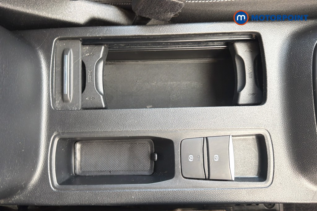 Ford Focus Titanium Manual Petrol Hatchback - Stock Number (1678280) - 16th supplementary image