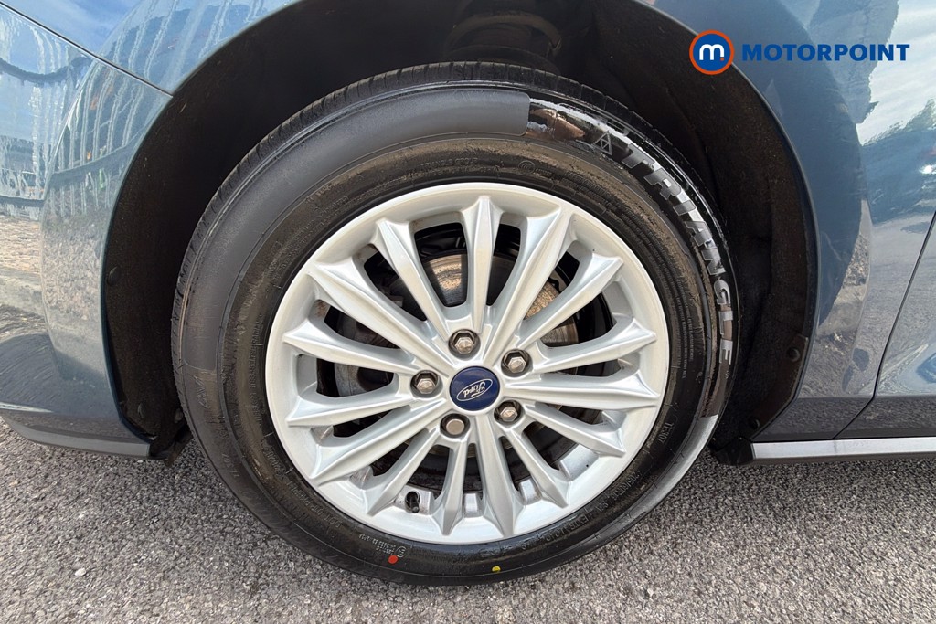 Ford Focus Titanium Manual Petrol Hatchback - Stock Number (1678280) - 38th supplementary image