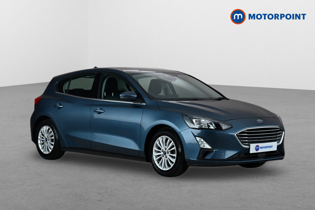 Ford Focus Titanium Manual Petrol Hatchback - Stock Number (1678280) - Drivers side front corner