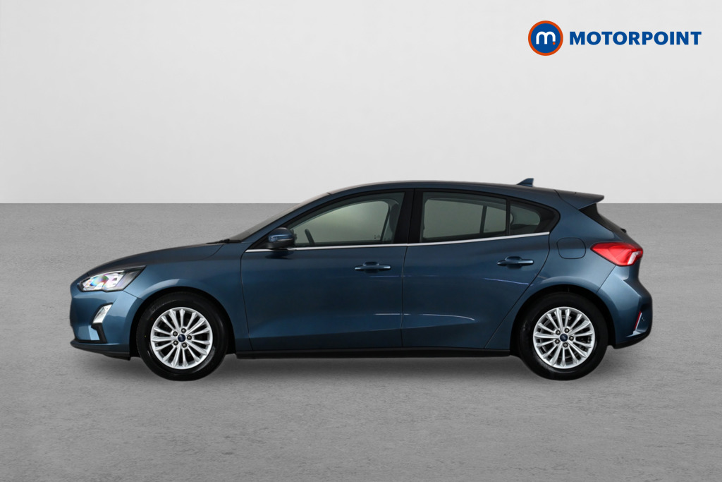 Ford Focus Titanium Manual Petrol Hatchback - Stock Number (1678280) - Passenger side
