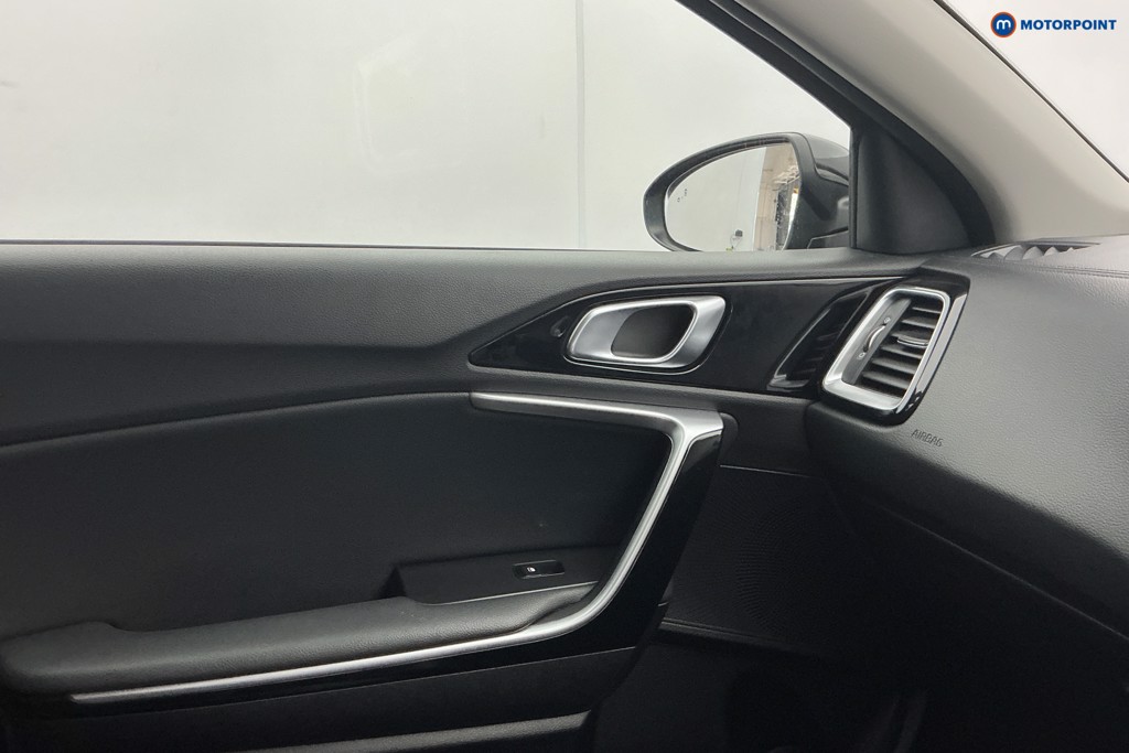 KIA Xceed First Edition Automatic Petrol Plug-In Hybrid Hatchback - Stock Number (1678603) - 20th supplementary image