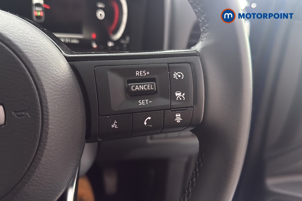 Nissan Qashqai N-Connecta Manual Petrol SUV - Stock Number (1678995) - 3rd supplementary image