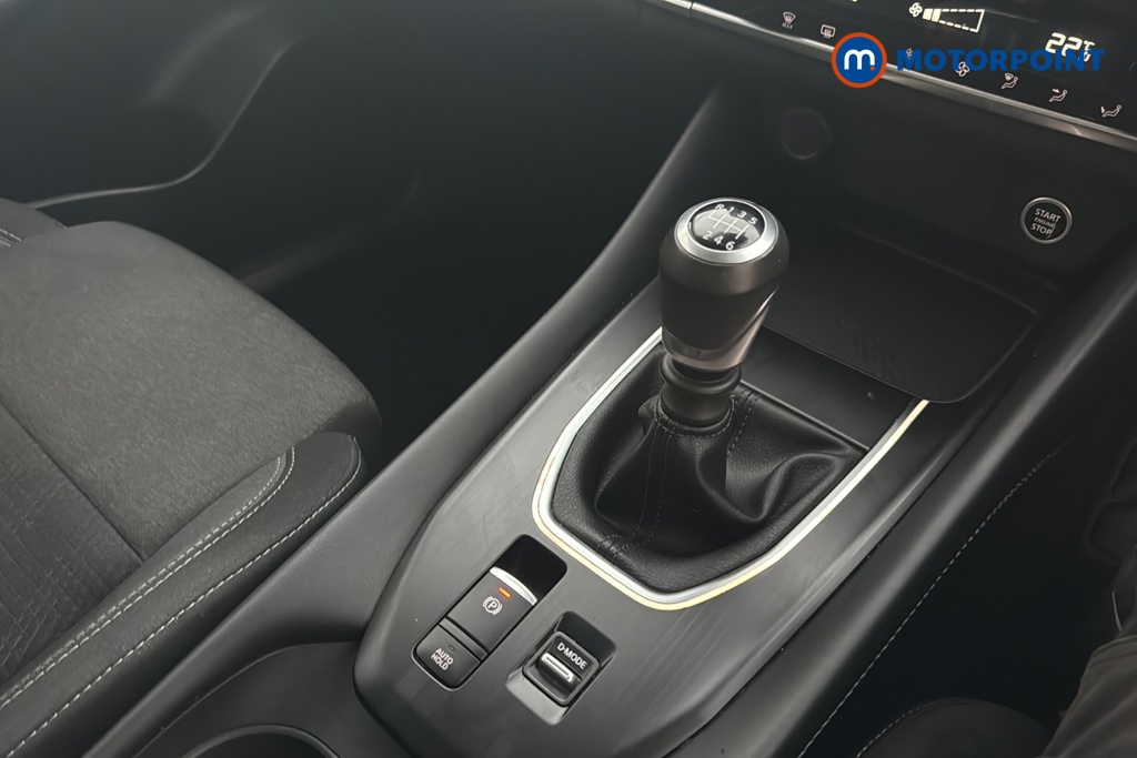 Nissan Qashqai N-Connecta Manual Petrol SUV - Stock Number (1678995) - 15th supplementary image